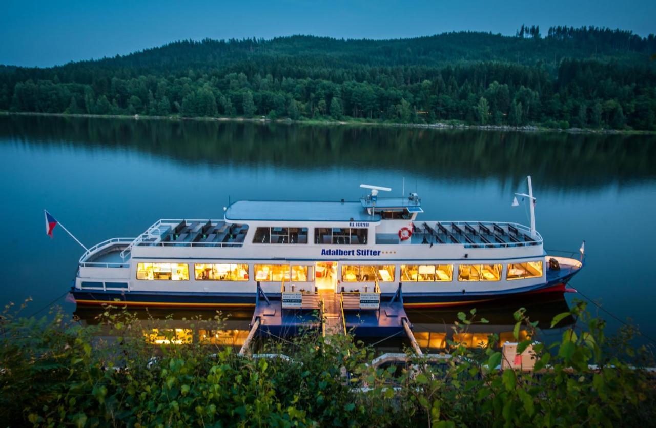 Lipno Riviera - Mysi V Bote Lipno nad Vltavou Exterior foto